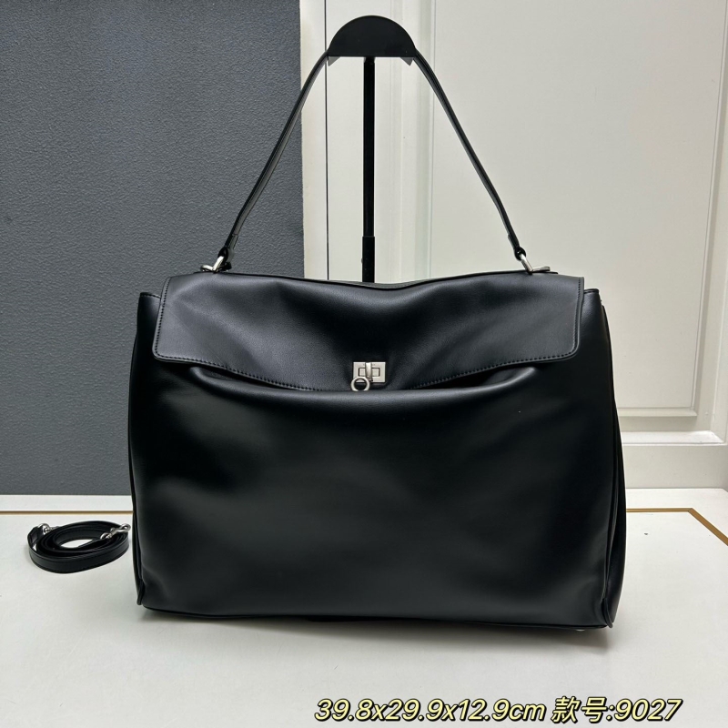 Ba*len*cia*ga top handle bags
